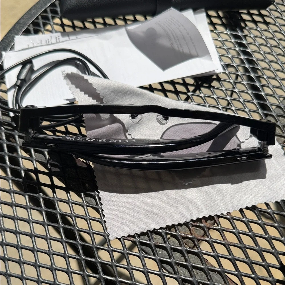Smart Glasses Model L802 - Black